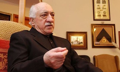 Суд Турции выдал формальный ордер на арест проповедника Фетхуллаха Гюлена - ảnh 1